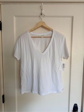 NWT Nordstrom Treasure & Bond 100% Cotton White V Neck Tee Shirt - S